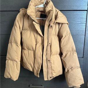 Banana Republic Tan Puffer Jacket with Quilted Design